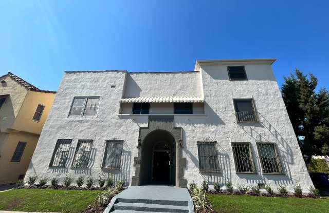 Photo of CU2 - 465 N. Curson Ave