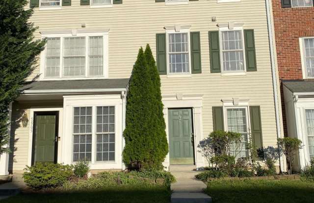 42793 PILGRIM Square