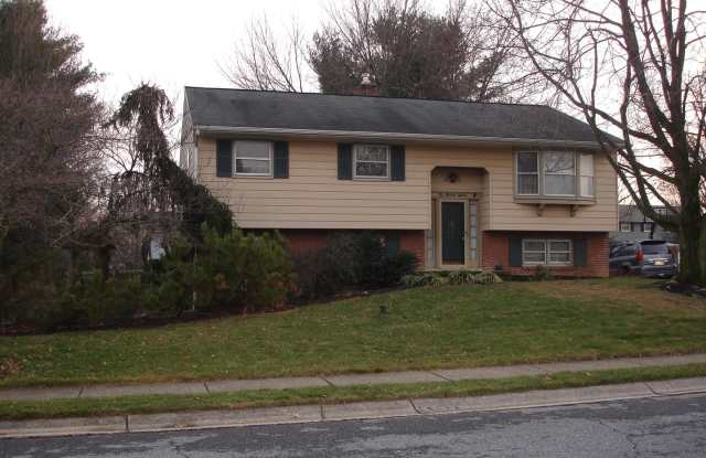 418 Parkwynne Road, Lancaster, PA 17603
