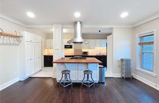 2330 Euclid Heights Blvd unit: 301