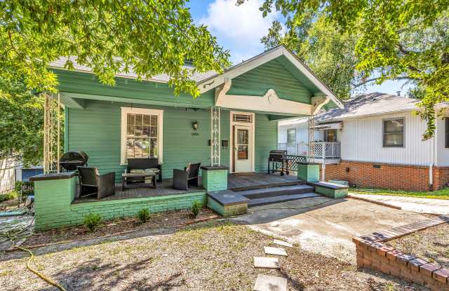 1806 17th Avenue