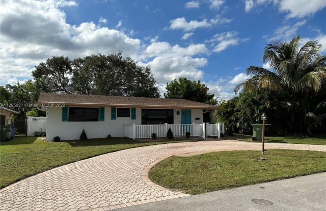 7880 NW 11th St - 7880 Northwest 11th Street, Pembroke Pines, FL 33024