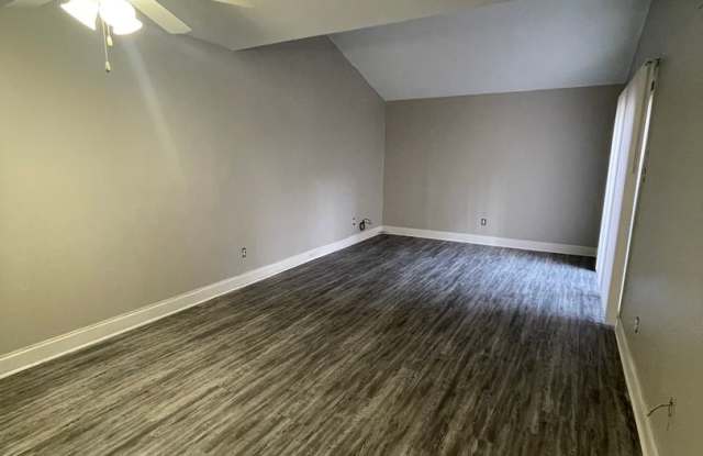 Welcome to this charming 1-bedroom, 1-bathroom Apartment, located in the vibrant city of Charlotte, NC