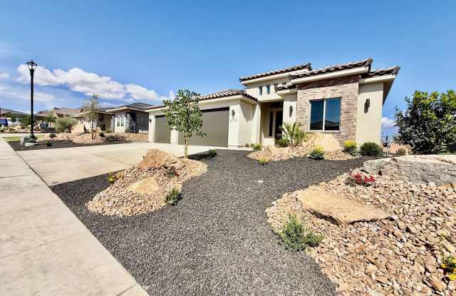 Beautiful 4-BR Home in Sunbrook Community