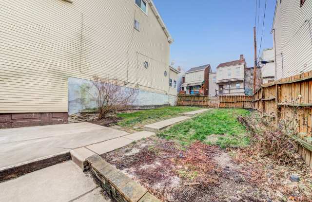 AVAILABLE JUNE 2026 - 4 Bedroom Full Renovation w/ Stunning Hilltop View  Central AC!