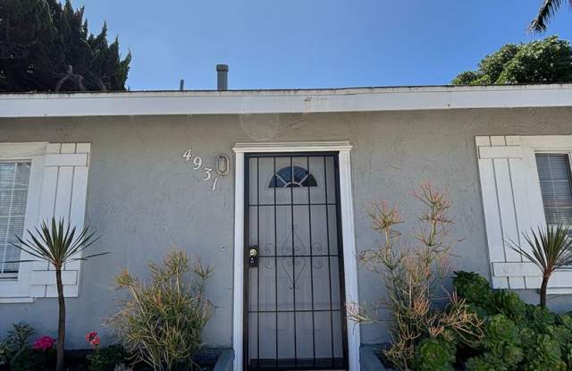 OCEAN BEACH - Spacious 2 bedroom with bonus room/office property close to OB Park & More!