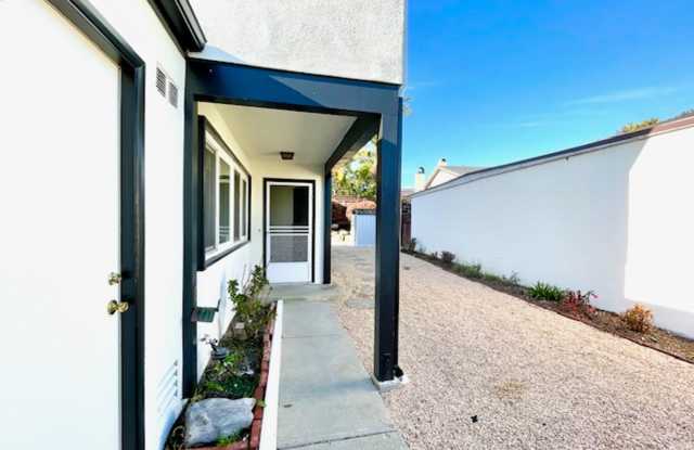 Spacious 3-bedroom Townhome Duplex