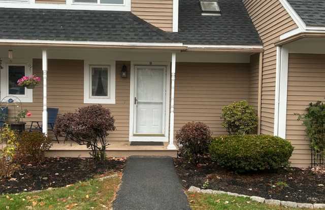 Spacious 2BR/1.5BA w/ Loft Available December 1st!! - Partially Furnished Winter Rental