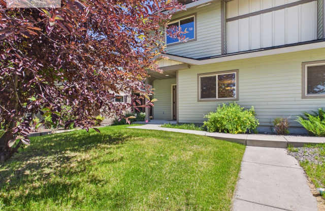 3 Bedroom End Unit Condo in Bozeman
