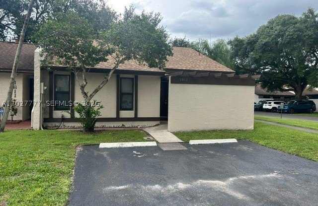 1601 NW 98th Way