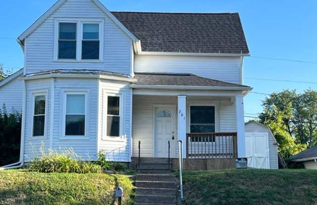 Photo of 2 Bedroom 1.2 bath in Moline