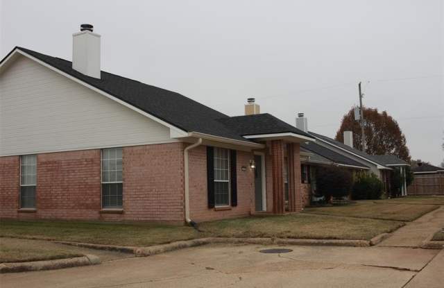 5005 LONGSTREET Street