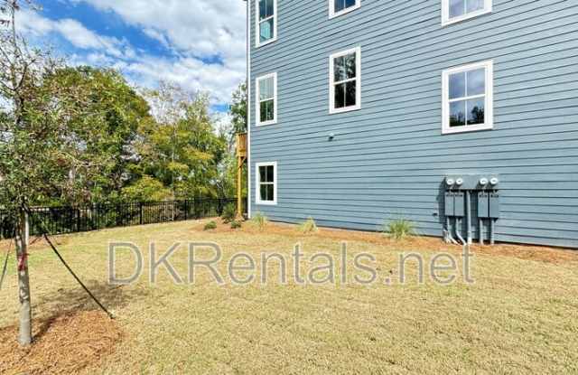 1479 Creekside CIrcle