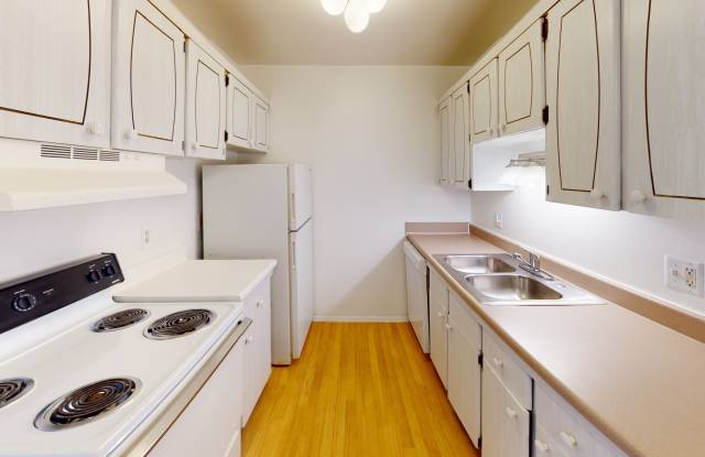 Photo of Outer Drive Manor Apartments