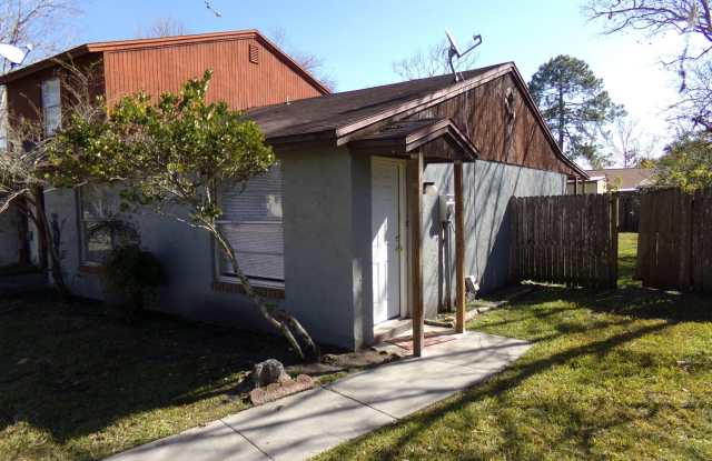 Photo of Spacious 2/1 Condo for Rent