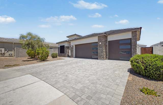 21181 North 104th Lane