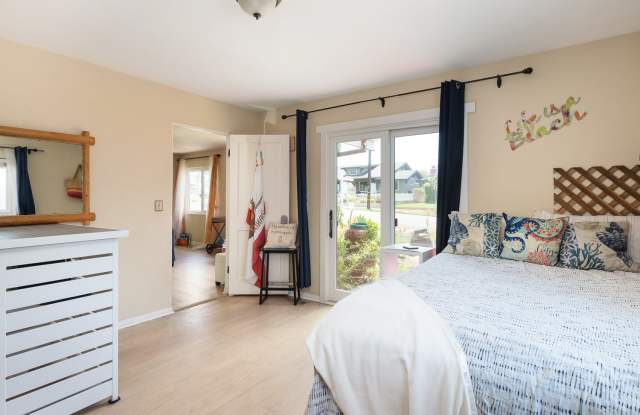 416 Virginia St, Beach Penthouse/main Home