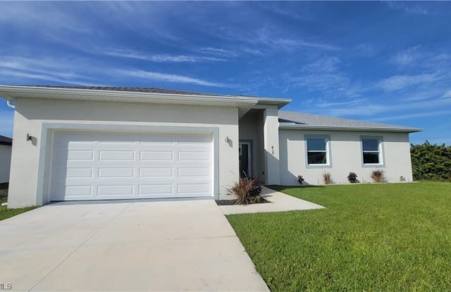 412 SW 28th Avenue - 412 Southwest 28th Avenue, Cape Coral, FL 33991