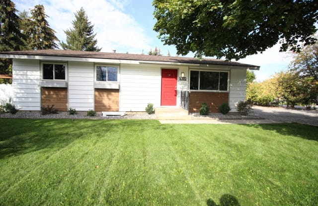 12025 E 31st Ave - 12025 East 31st Avenue, Spokane Valley, WA 99206