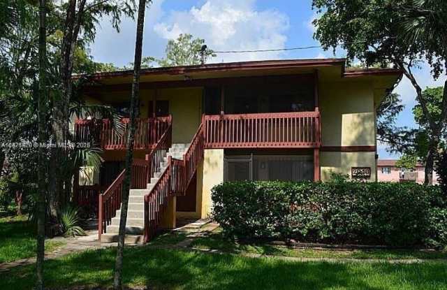 Photo of 2046 NW 43rd Ter