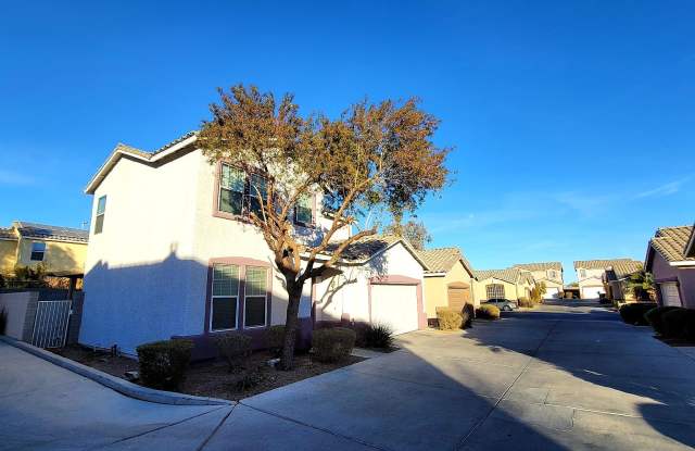 4947 Droubay Dr - 3 bedrooms, 2.5 bathrooms , 1,730 sqft