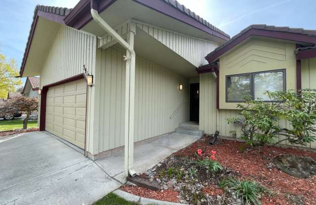 Gated South Hill Home - 3918 South Alder Circle, Spokane, WA 99223