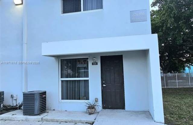 535 NW 19th St