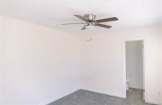 4438 Gold Flower Loop - 6A2