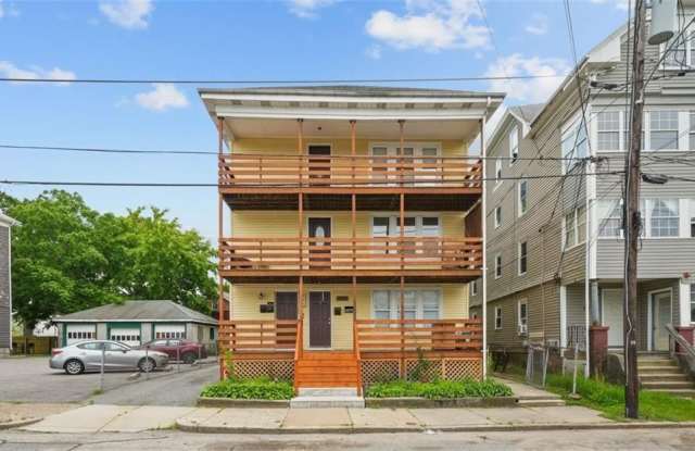 289 Mowry Street
