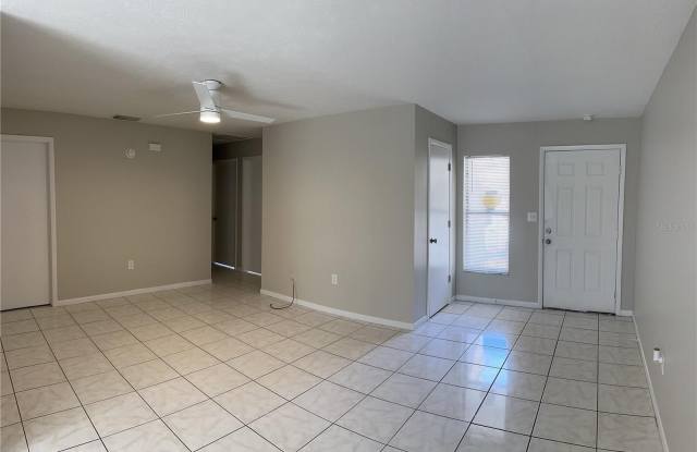 185 LAKESIDE HILLS LOOP