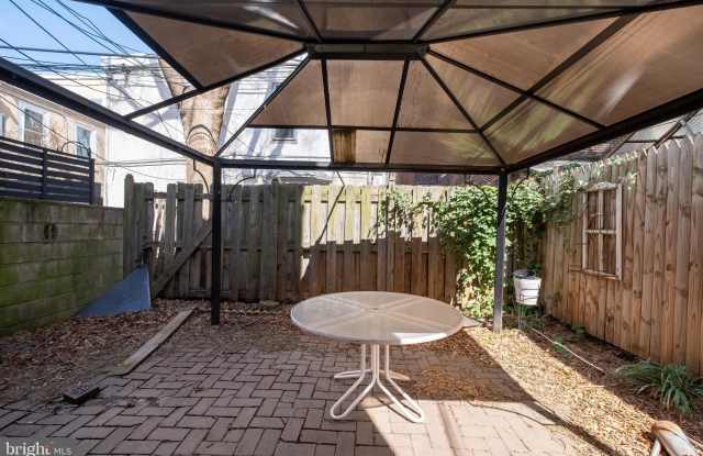 2211 MOUNT VERNON STREET