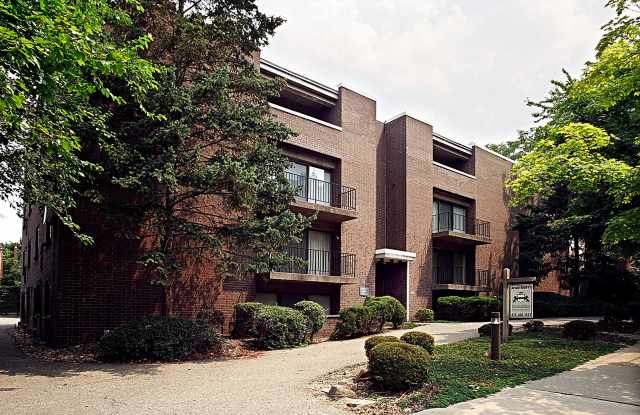509 S Highland Ave