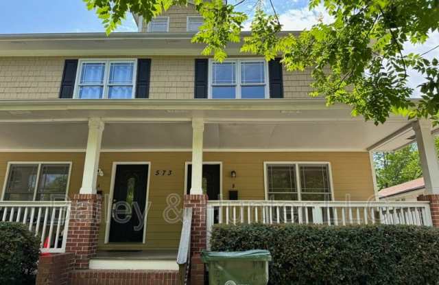 Photo of 573 Lawton Street