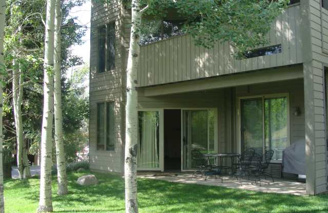 Photo of 945 Red Sandstone Road