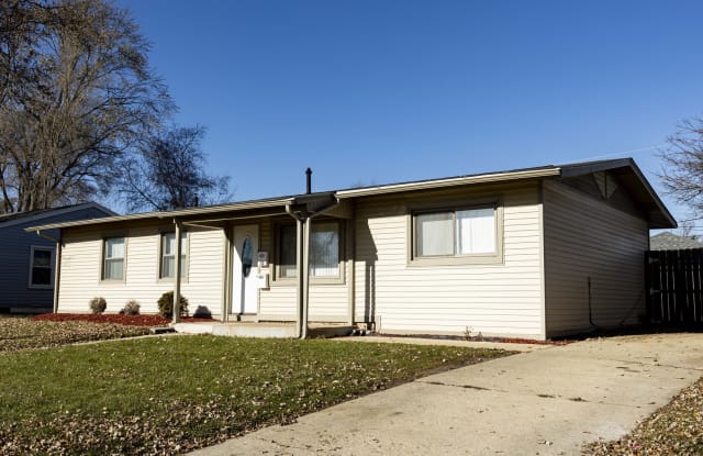 10 Dover Avenue - 10 Dover Avenue, Romeoville, IL 60446