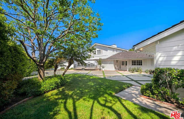 29261 Sea Lion Pl