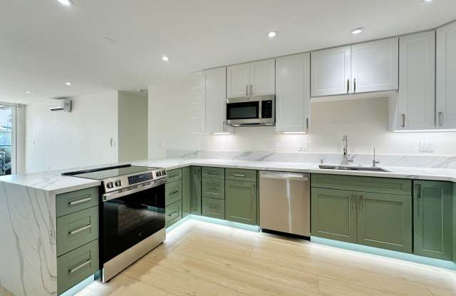 Photo of Beautiful 2BD/2BA Fully Remodeled w/ Reserved Parking  AC in Mission Beach!