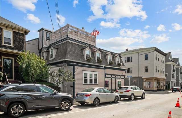 6 Hammond Street unit: 4