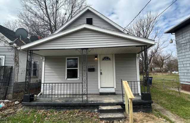 Charming 2-Bed Home Near Ottawa Park & University of Toledo