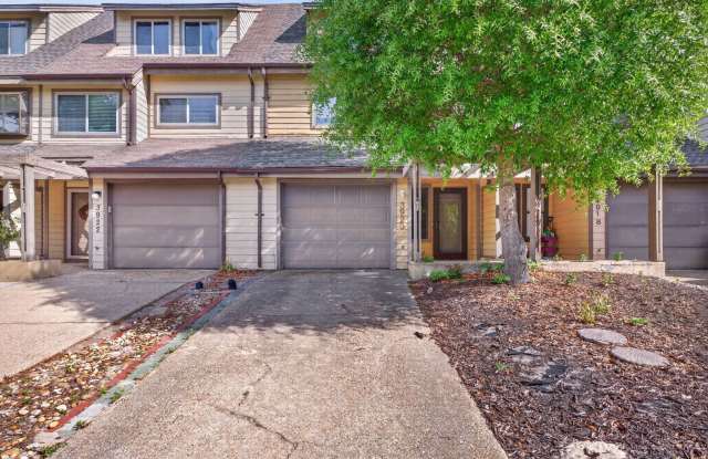 Fabulous Chesapeake Bay Location - Steps to Beach!