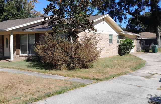 2724 LEXINGTON Drive