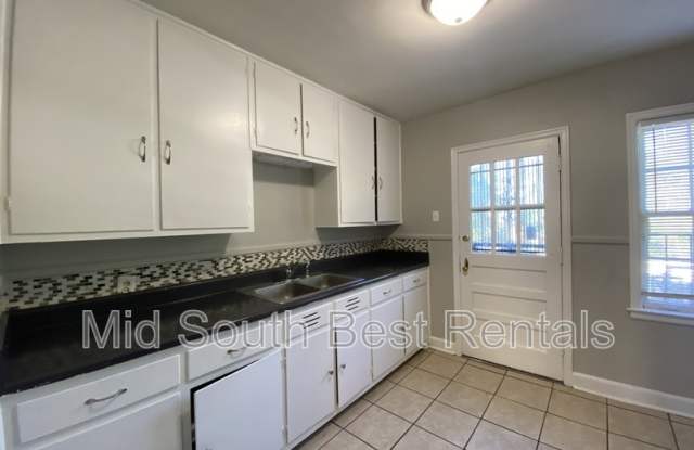 143 N Merton #4 (Jackson - University)