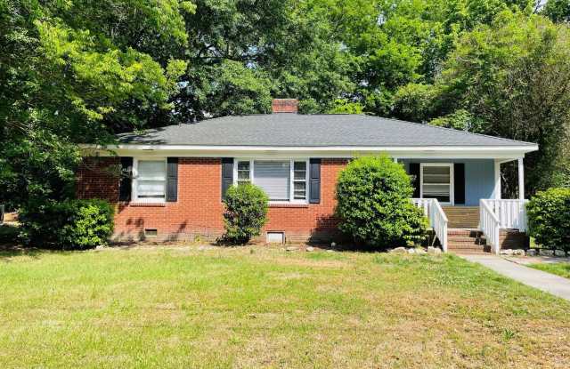 Photo of 108 N Warren Street