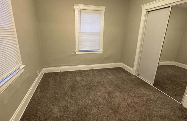 2637 West 19th Street - Upstairs