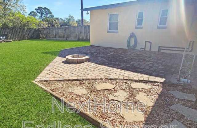 2006 Brookview Drive South