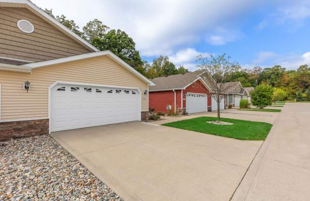 Redwood Cascade Township