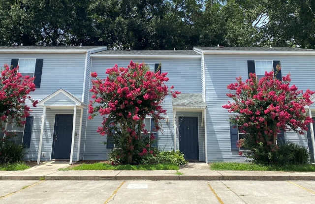 Photo of 1340 Hancock Street unit: B