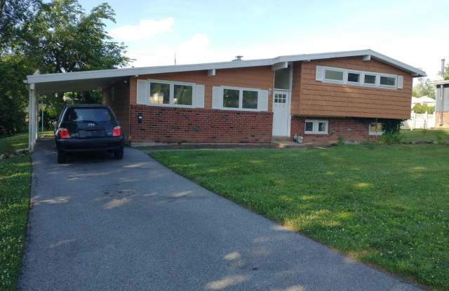 512 DARTMOUTH Drive