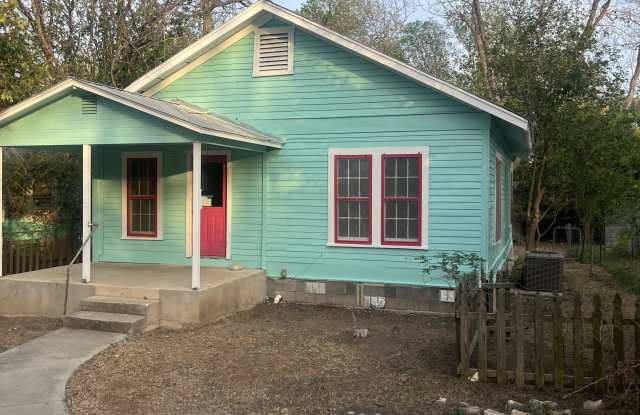 1025 Martin Luther King Dr