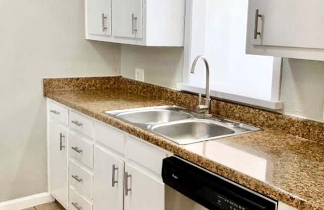 3910 Englewood Circle